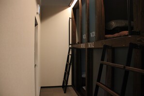 Cabana, somente para mulheres, para não fumantes | Cofres nos quartos