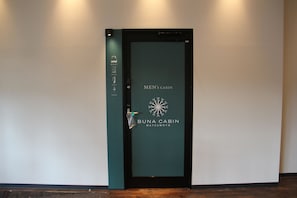 Cabin, Men only, Non Smoking