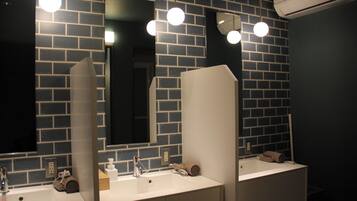 Cabin, Women only, Non Smoking | Bathroom