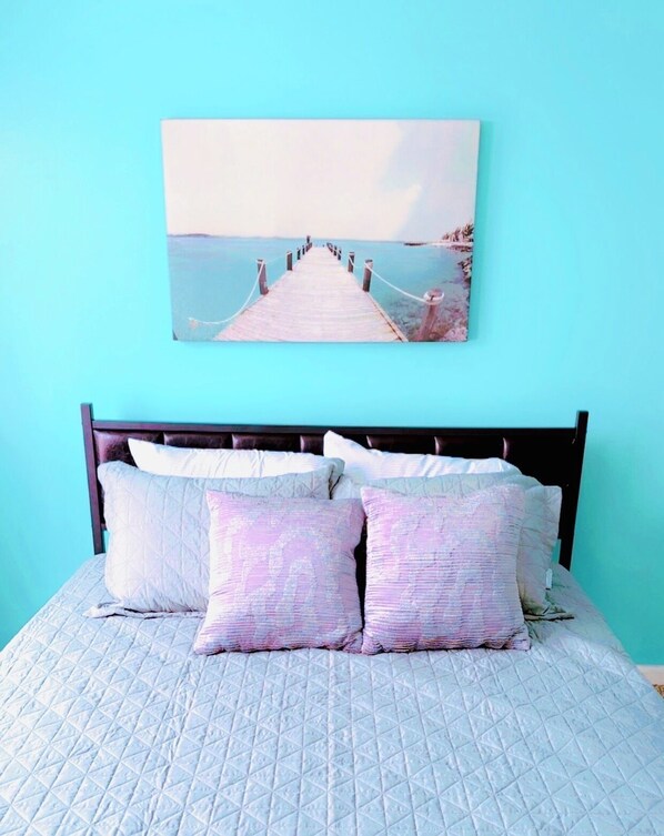 4 bedrooms, WiFi, bed sheets