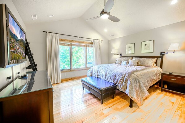4 chambres, bureau, Wi-Fi gratuit, draps fournis