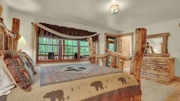 7 bedrooms, desk, iron/ironing board, travel crib