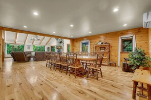 Dining - A private and adventure-filled escape perfect for families, friend groups, and nature lovers alike, nestled in the beautiful hills of Perry County, PA. (Millerstown)