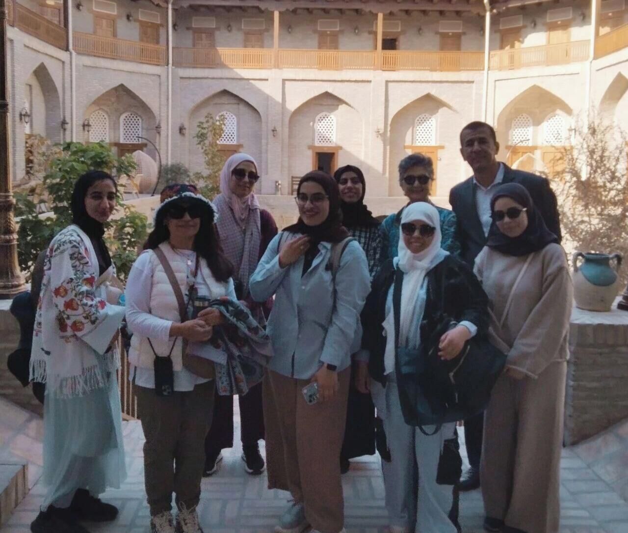 Desk, laptop workspace, soundproofing, free WiFi