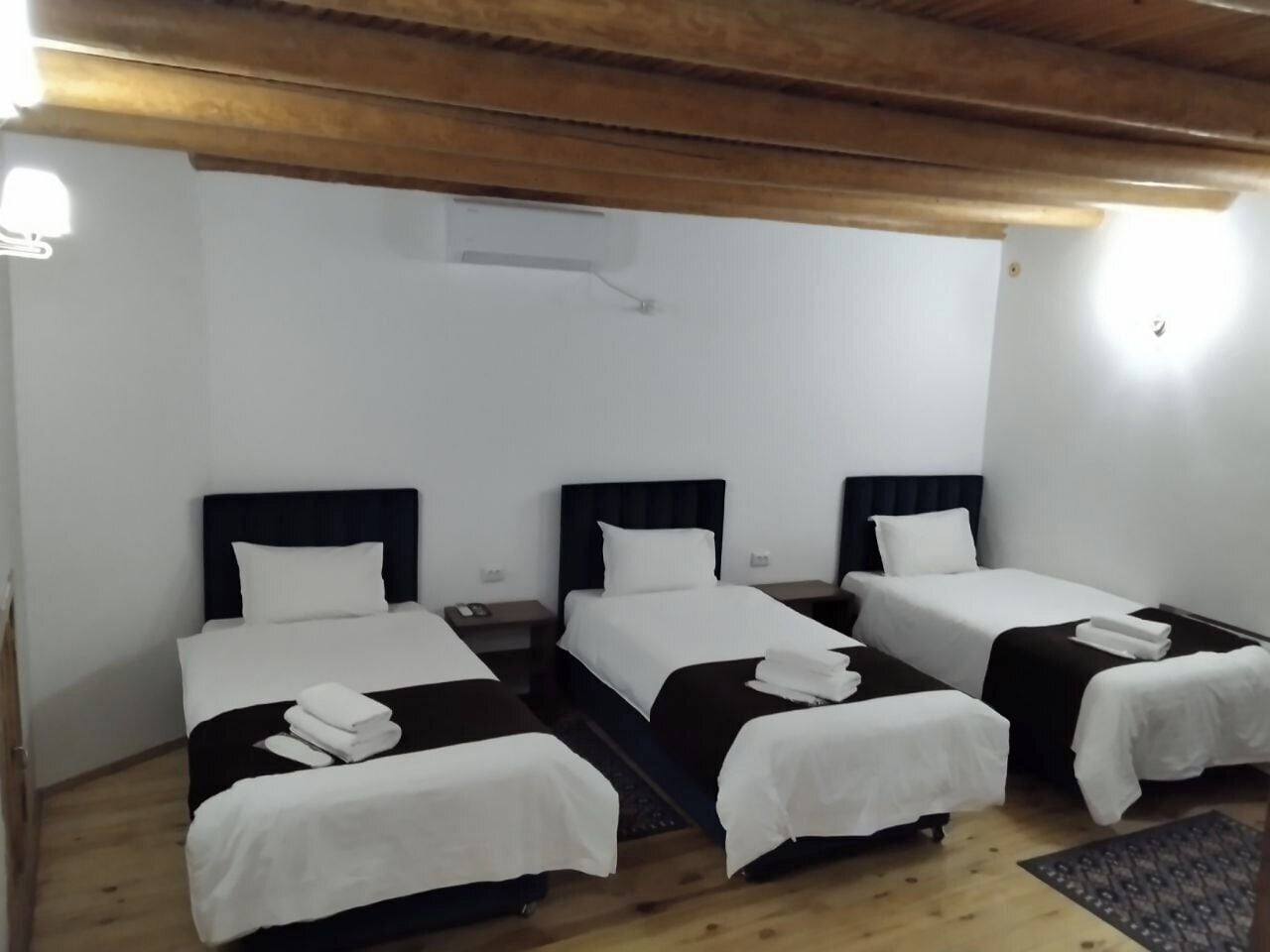 Basic Triple Room, 3 Single Beds | Desk, laptop workspace, soundproofing, free WiFi