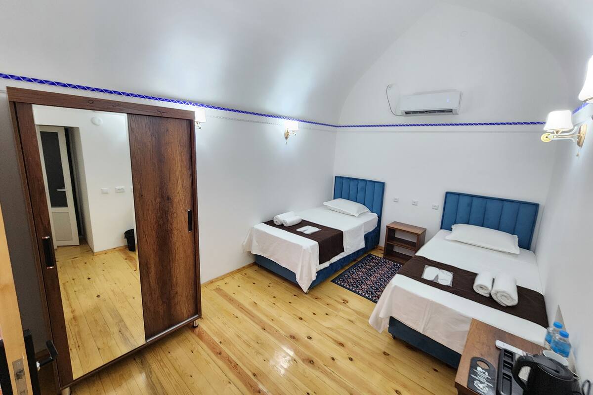 Classic Twin Room | Desk, laptop workspace, soundproofing, free WiFi