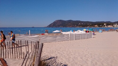 Les Sablettes T2 apartment on the beach