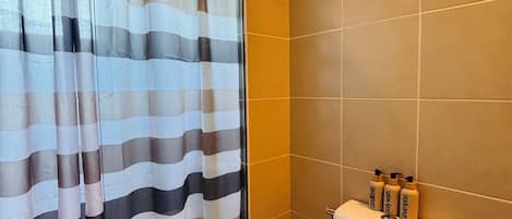 Condo, 1 Bedroom, Balcony, Pool View | Bathroom