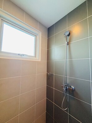Condo, 1 Bedroom, Balcony, Pool View | Bathroom