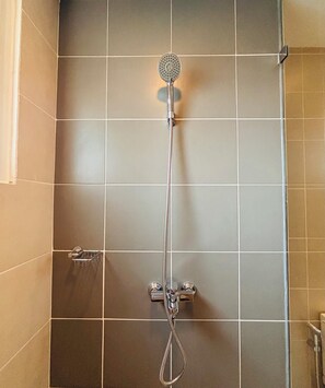 Condo, 1 Bedroom, Balcony, Pool View | Bathroom