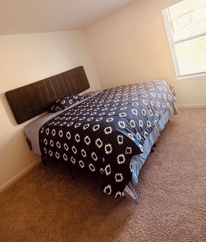 4 bedrooms, WiFi, bed sheets