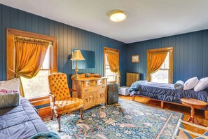 5 bedrooms, Internet, bed sheets