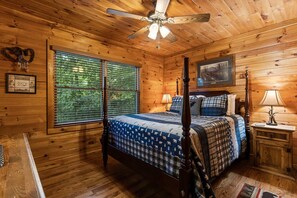 3 bedrooms, desk, iron/ironing board, WiFi