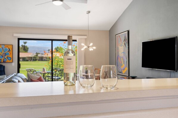 Interior - Golf Course Views, Newly Updated, Community, Pool, Spa, Tennis (Palm Desert)