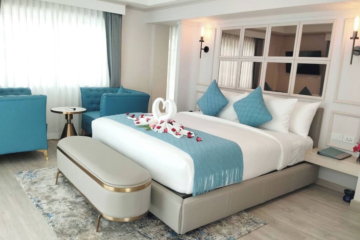 In-room safe, desk, blackout curtains, free WiFi