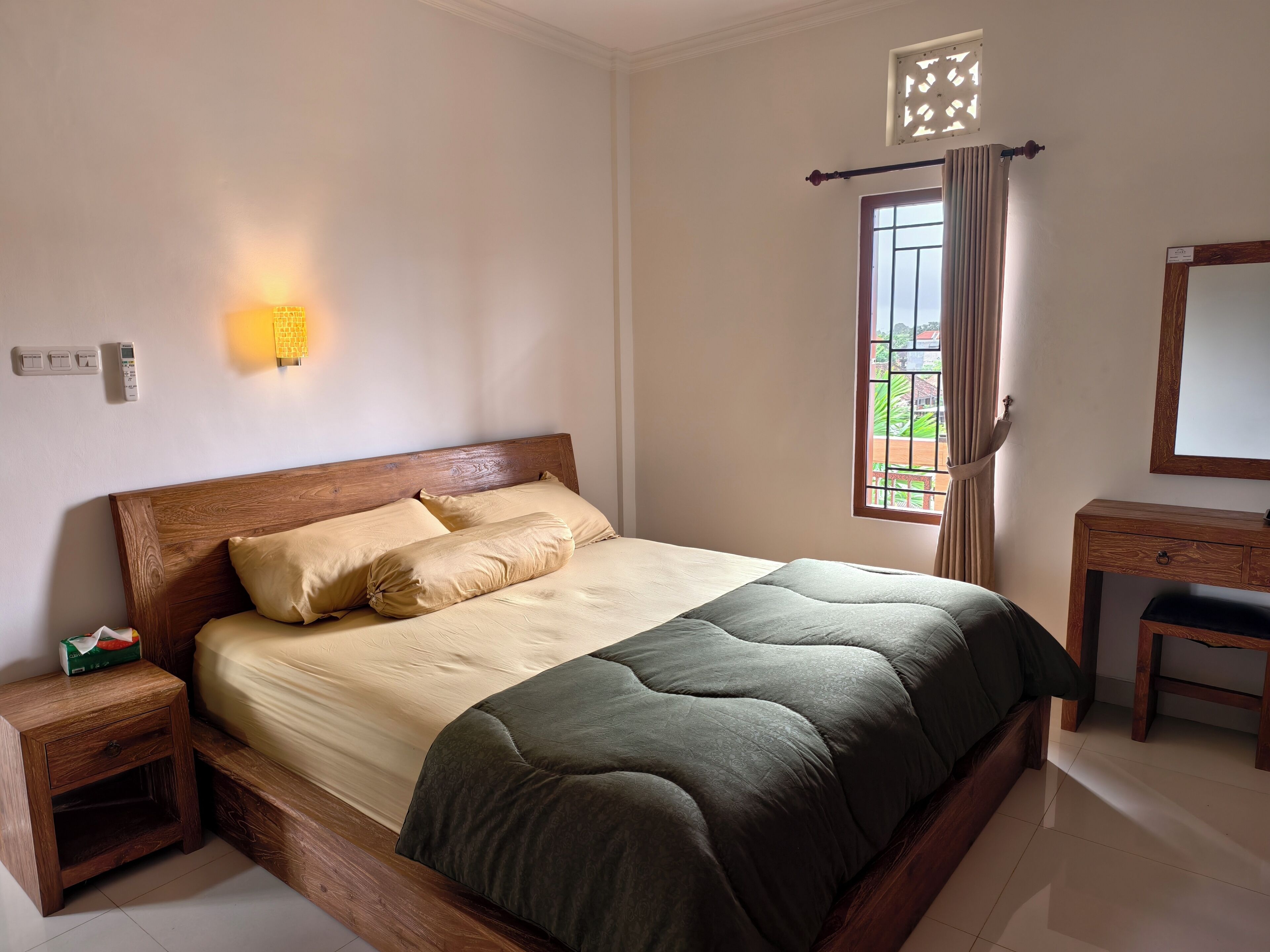 Family Room | Free WiFi