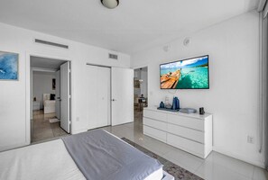 2 bedrooms, desk, iron/ironing board, free WiFi