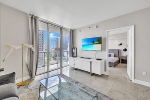 Desk, iron/ironing board, WiFi - Icon Brickell - 19th Fl - 2BED/1BATH - Bay Views (Miami)