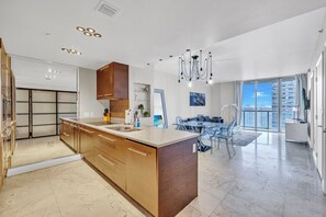 Interior - Icon Brickell - 19th Fl - 2BED/1BATH - Bay Views (Miami)