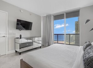 Desk, iron/ironing board, WiFi