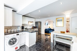 Fridge, microwave, dishwasher, coffee/tea maker