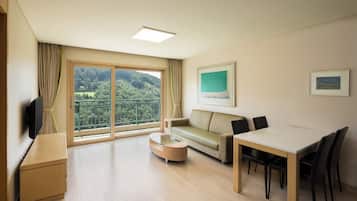 25PY Double Bed (Non-cooking Room) | Kostenloses WLAN