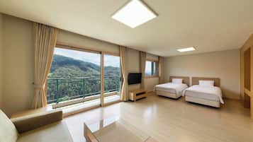 25PY Twin Bed (Studio Type / Non-cooking Room) | Free WiFi