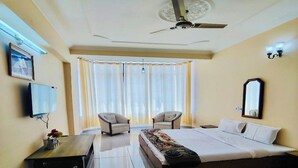 Superior Room | WiFi (free) - Hotel Uday Palace (Chamoli)