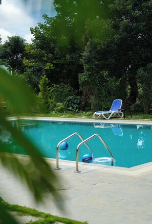 Piscine extérieure