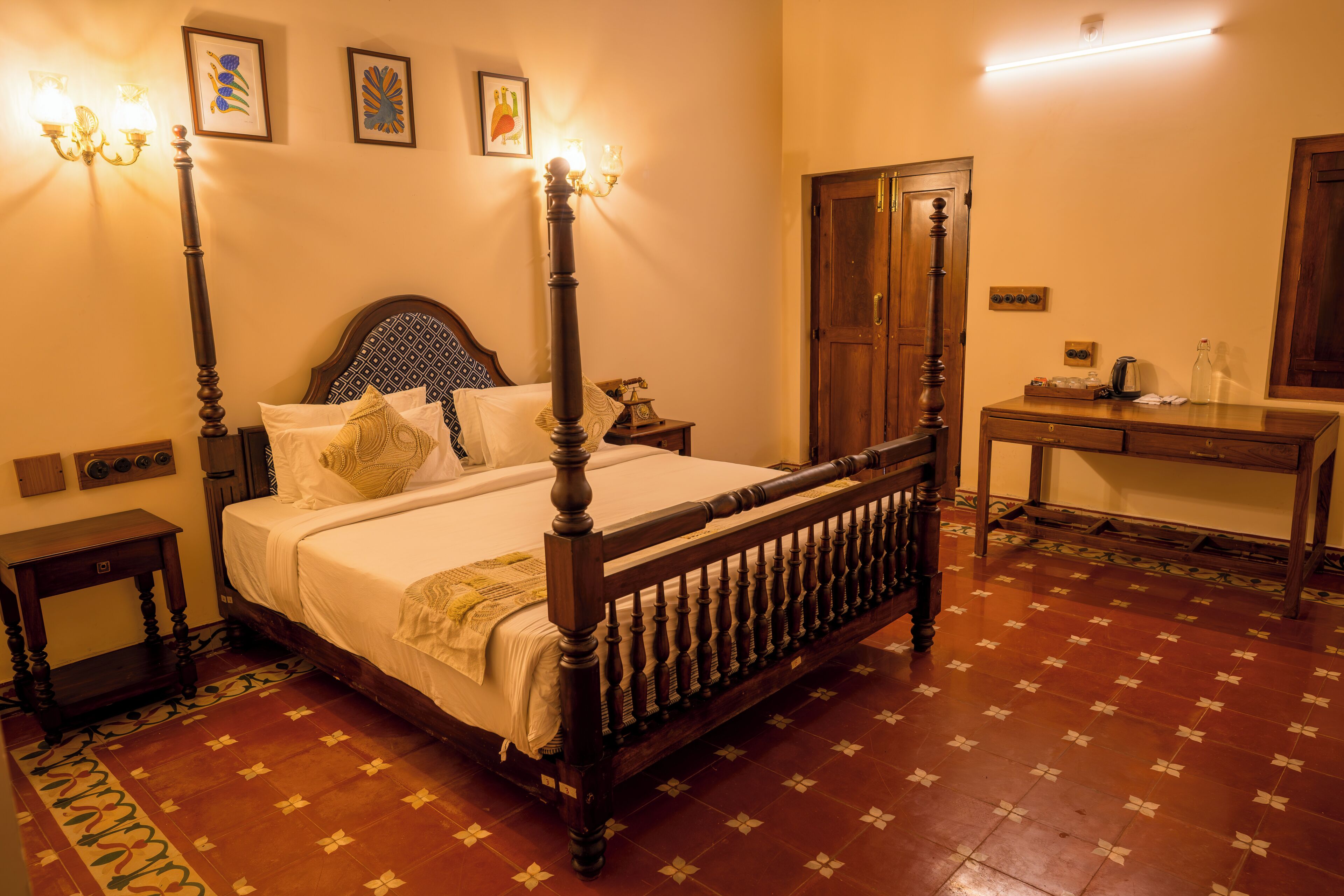 Mourya Heritage House | In-room safe, blackout drapes, iron/ironing board (on request)