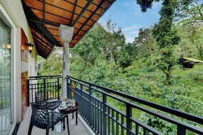 Terrace/patio - Vishmaa Resort (Madikeri)