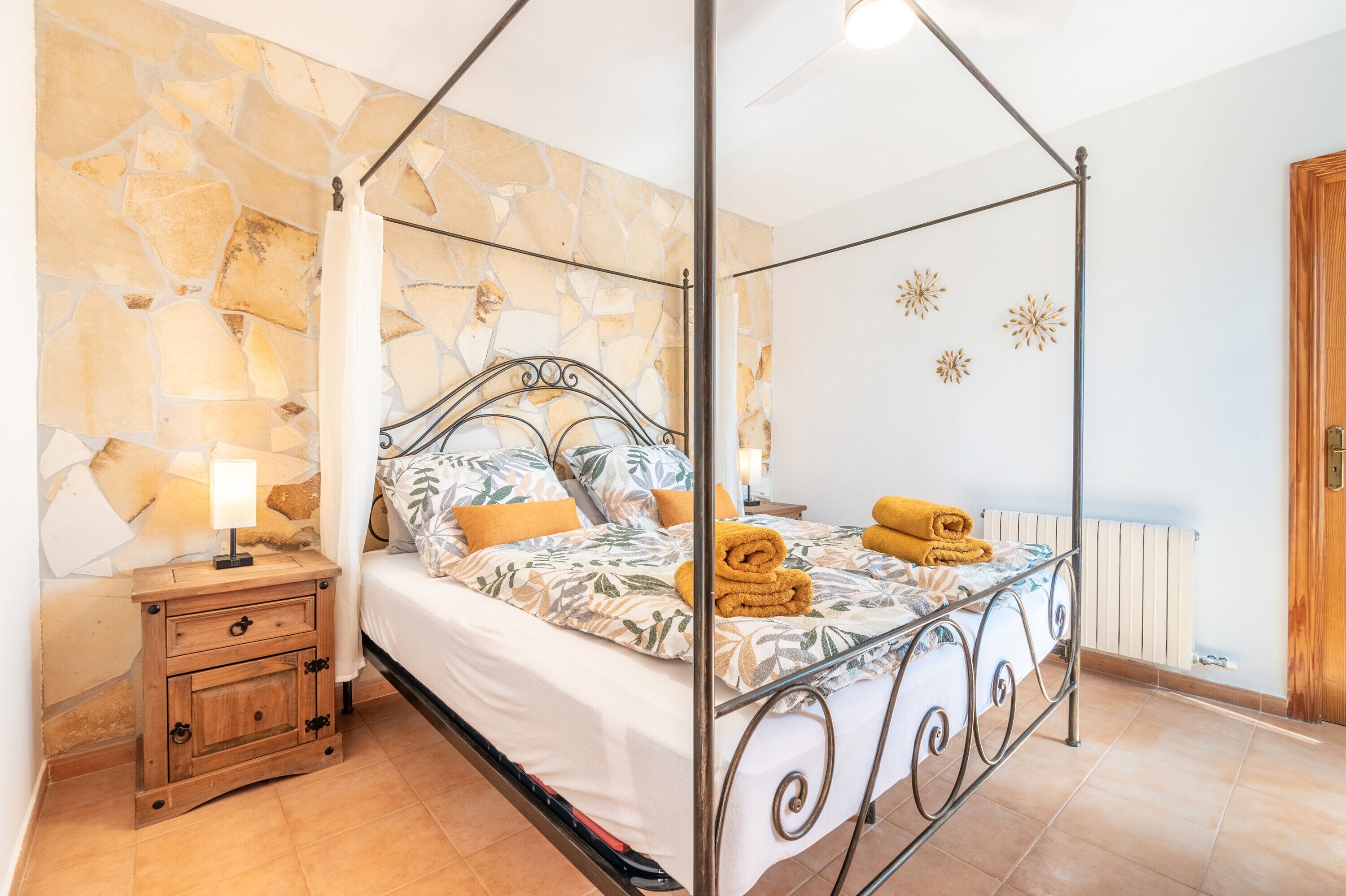 4 slaapkamers, wifi, beddengoed