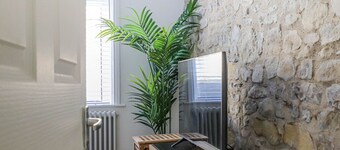 Georgia Suite | Stylish 1BR • Sleeps 4 • Wifi