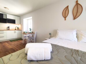 1 室のベッドルーム、アイロン / アイロン台、WiFi (無料)、ベッドシーツ