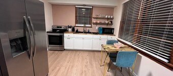 Cozy Duplex in Belleville