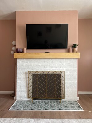 Interior - Cozy Duplex in Belleville (Belleville)