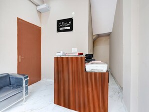 Reception - Collection O Sector 33 Gurgaon (Gurugram)