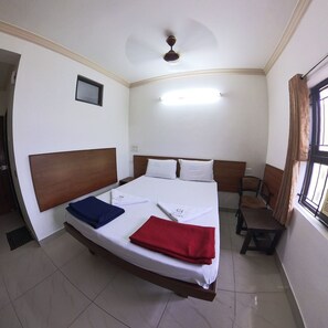 Desk, laptop workspace, free WiFi
