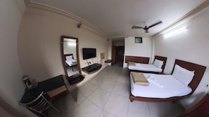 Classic Double or Twin Room | Desk, laptop workspace, free WiFi