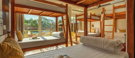 Bed in 8 Bed Mixed Dormitory
