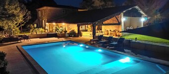 Les Bon Amis: Large 3-bedroom 100m2 riverside gîte for 6 people