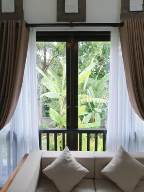 Deluxe Double Room, Balcony, Pool View | Blackout drapes, soundproofing, iron/ironing board, free WiFi - Glam Canggu (Canggu)