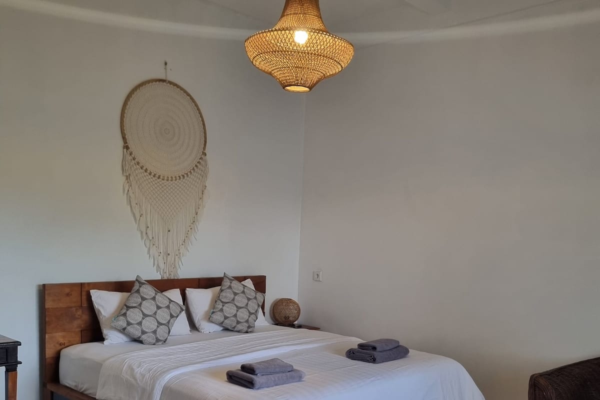 Superior Double Room, Balcony, Garden View | Langsir/tirai gelap terus, kalis bunyi, seterika/papan seterika 