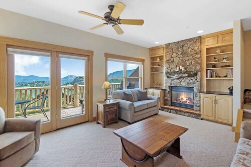 Timberline Haven: Family & Forest Escape!