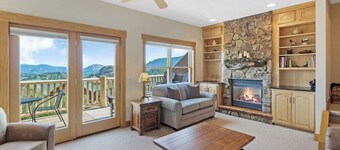 Timberline Haven: Family & Forest Escape!