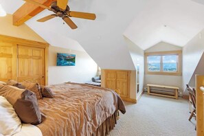 3 bedrooms, iron/ironing board, travel cot, free WiFi