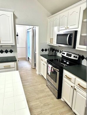 Microwave, oven, stovetop, dishwasher