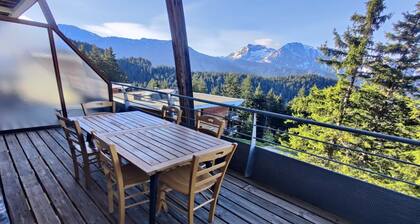 Modern Mountain Apartment with Balcony
