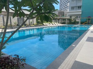Outdoor pool - Mesavirre Garden Residences Furnished Units (Bacolod)