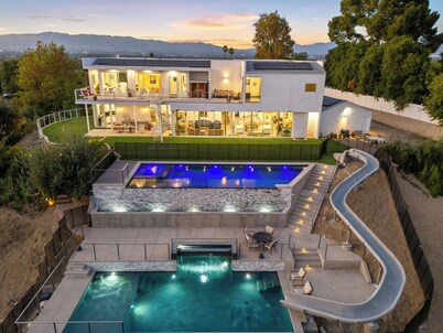 Luxe 8,000 Sqft w/ 2 Pools, Sauna & Game Room | Alta Vista Estate by AvantStay